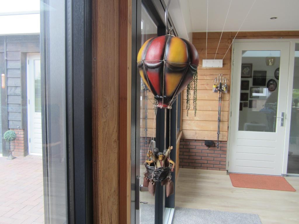 LUCHTBALLON VAN HOUT, Ophalen of Verzenden