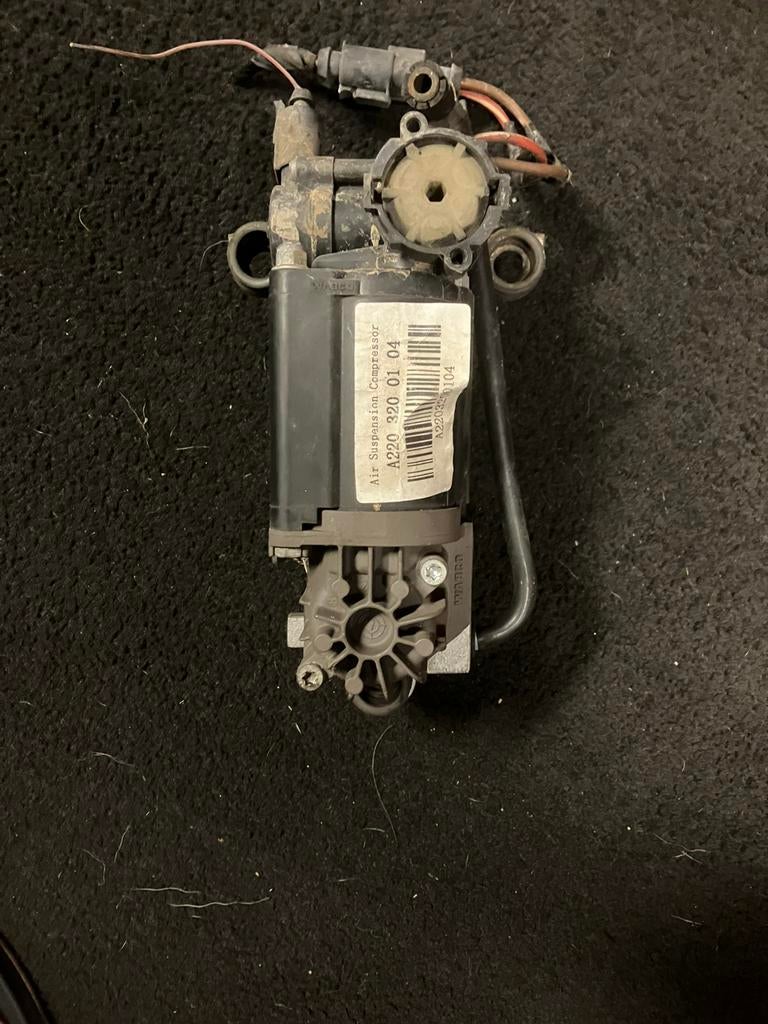 Luchtvering compressor mercedes W211 w220 w219, Ophalen of Verzenden, Gebruikt, Mercedes-Benz