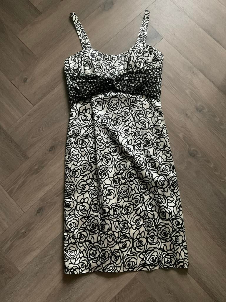 Mooie cocktailjurk van Nicowa - maat 36, Wit, Ophalen of Verzenden, Zo goed als nieuw, Knielengte