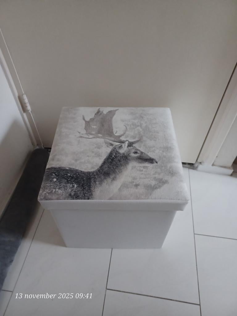 Poef/krukje met opbergruimte  10€, Huis en Inrichting, Banken | Voetenbanken en Poefen, Minder dan 50 cm, Minder dan 50 cm, Ophalen of Verzenden