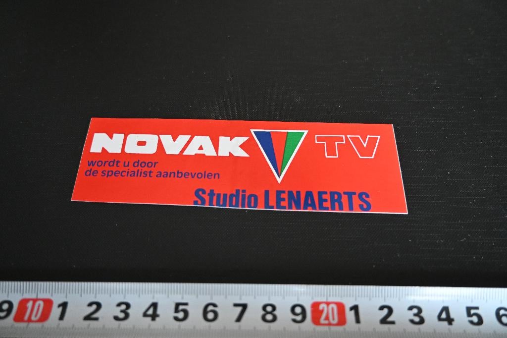 sticker NOVAK TV  Studio LENAERTS, Verzamelen, Ophalen, Zo goed als nieuw