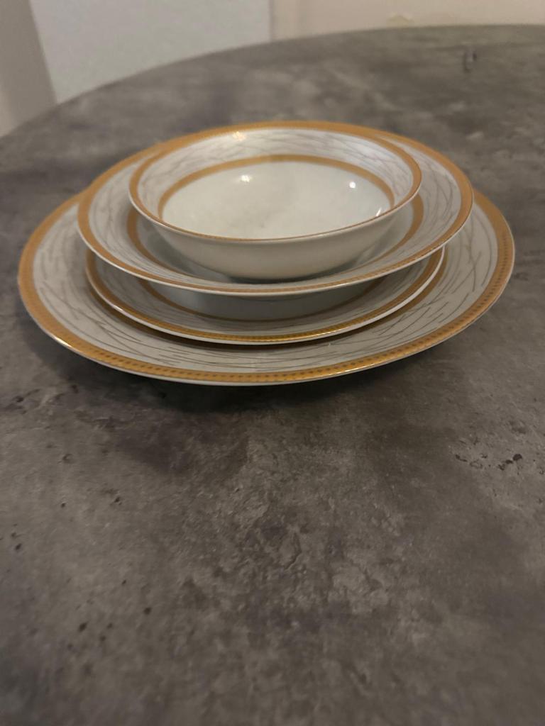 Bordenset, Huis en Inrichting, Keuken | Servies, Ophalen, Zo goed als nieuw, Overige stijlen
