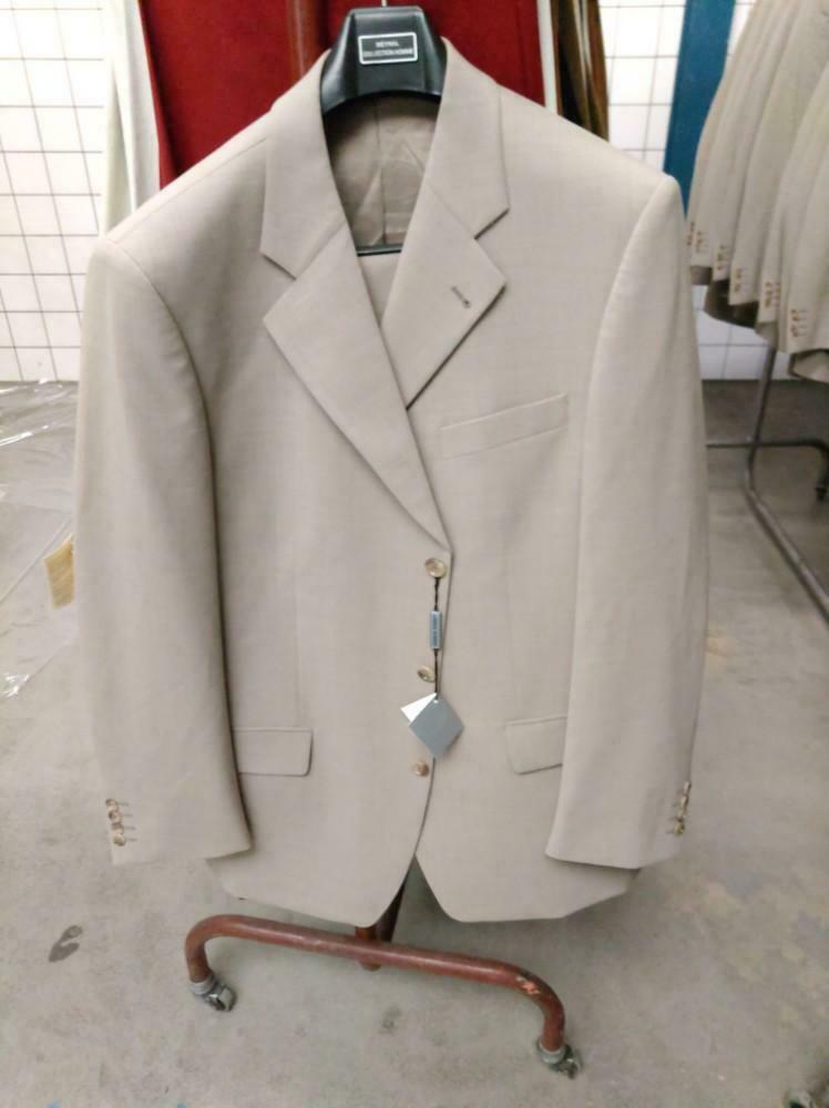 Herenkostuums en colberts en pantalons en overhemden, Kleding | Heren, Kostuums en Colberts, Ophalen of Verzenden, Nieuw, Overige maten