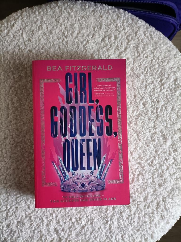 Girl Goddess Queen - Nieuw Gesigneerd Exemplaar, Nieuw, Ophalen of Verzenden, Nederland, Bea Fitzgerald