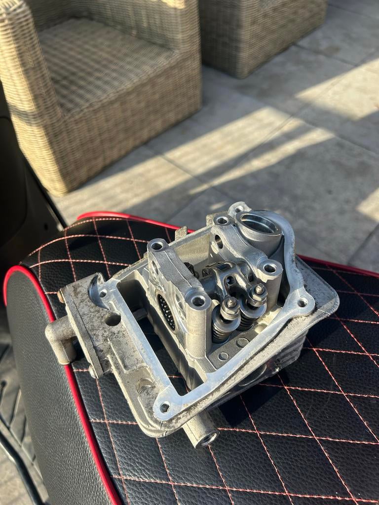 Cilinderkop Piaggio zip 4takt e5 2022 (4t3v), Fietsen en Brommers, Brommeronderdelen | Scooters, Ophalen of Verzenden, Gebruikt