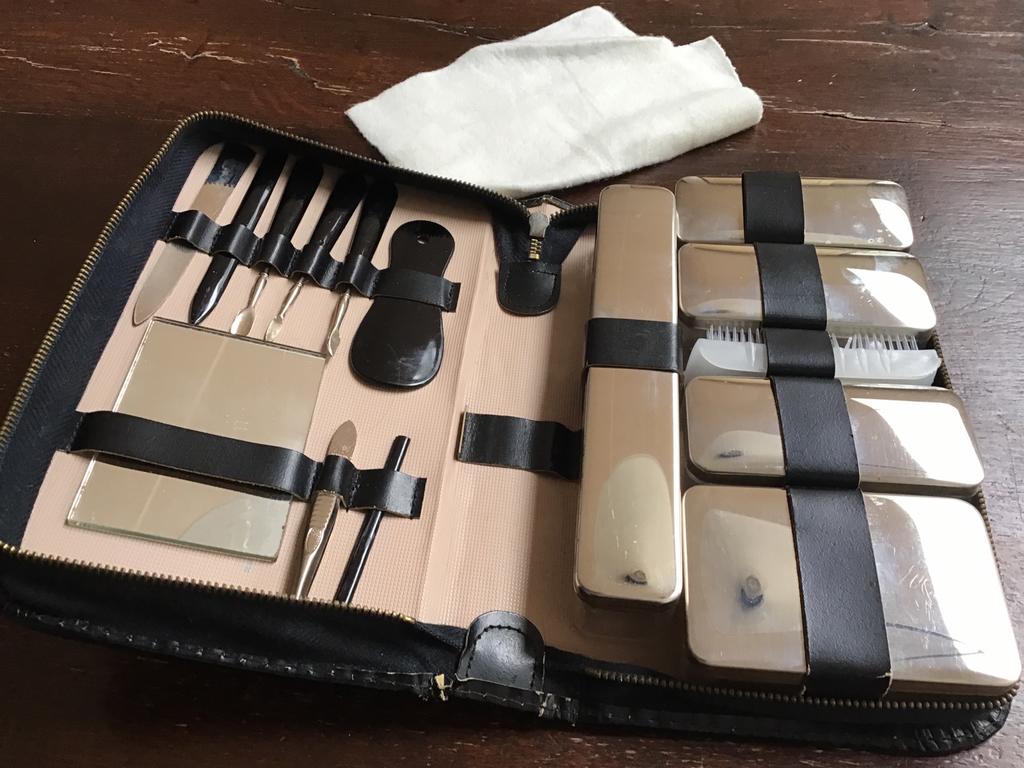 Klassieke manicure set, Bruin, Ophalen of Verzenden, Zo goed als nieuw, Handen en Nagels