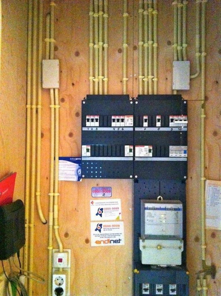 Elektricien aangeboden in Arnhem .