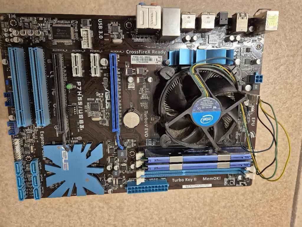Moederbord, LGA 1156, Gebruikt, DDR3, Ophalen of Verzenden