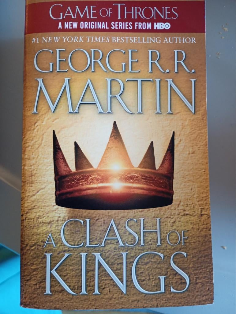 A CLASH OF KINGS BOOK TWO OF A SONG OF ICE AND FIRE, Ophalen of Verzenden, GEORGE R.R. MARTIN