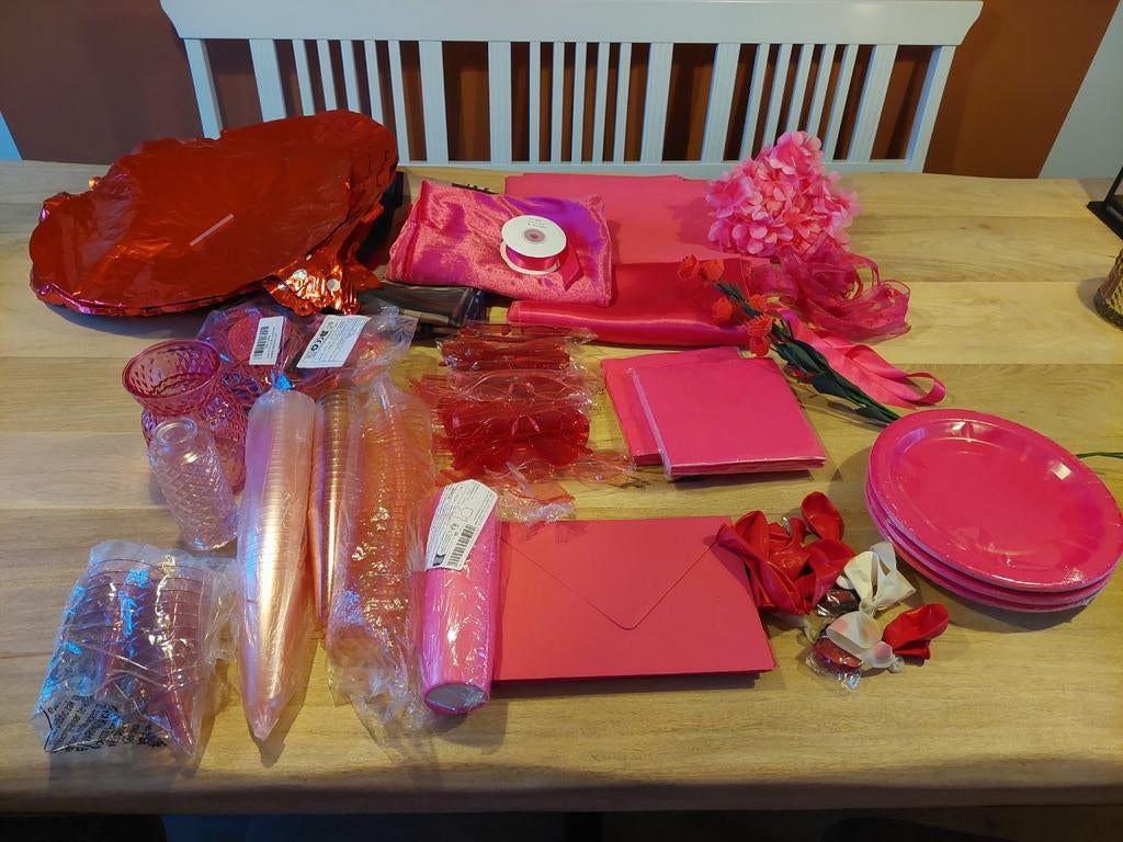 Roze en hartjes versiering borden champagneglazen, Ophalen