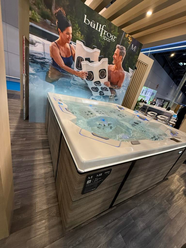Amerikaanse Bullfrog Spa's - Nu in de showroom!, Tuin en Terras, Bubbelbaden en Hottubs, Ophalen, Afdekzeil, Nieuw, Inbouw