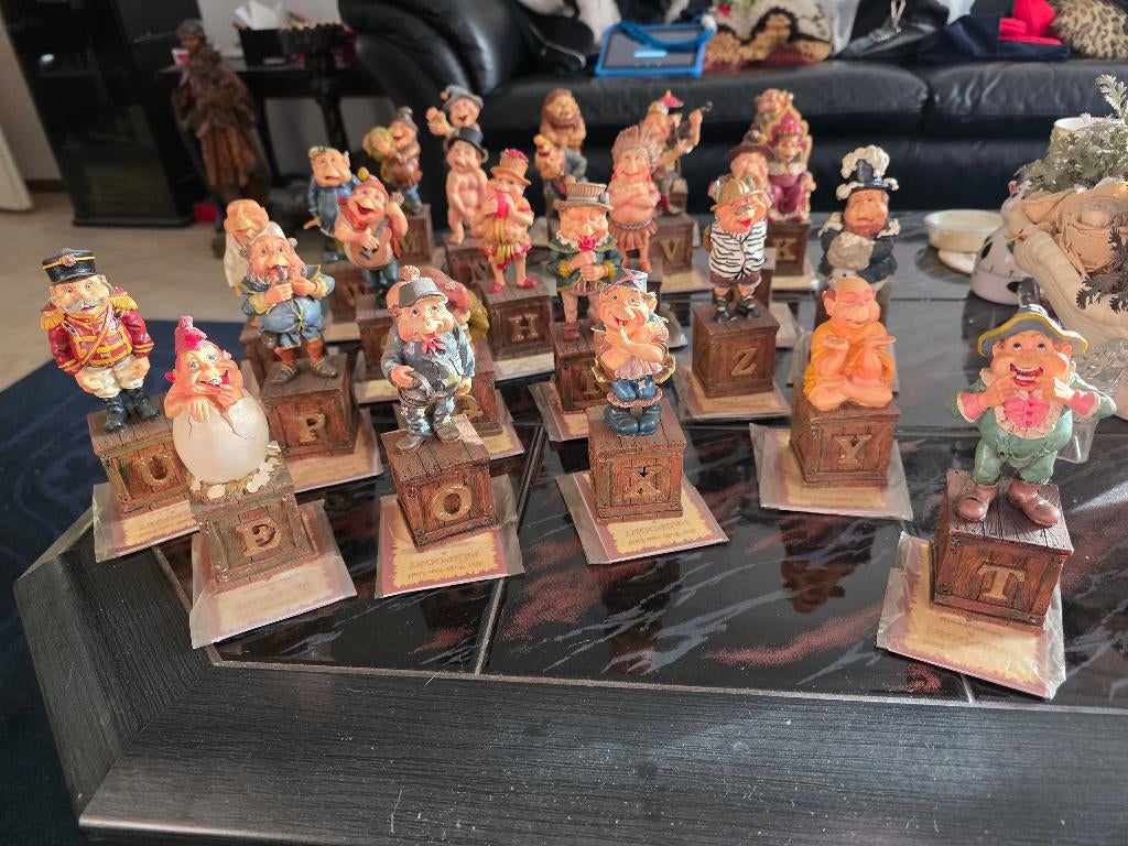 Laven van het alfabet, Verzamelen, Ophalen