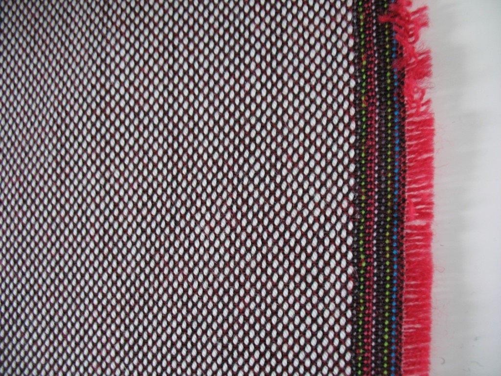 Kvadrat Steelcut Trio 2 144 créme+rood+zwart 1,9M meubelstof, Hobby en Vrije tijd, Stoffen en Lappen, Wol, 120 cm of meer, Wit