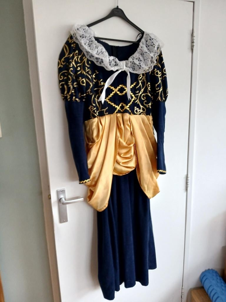 Mooie Renaisance jurk- Maat M - Carnaval of Themafeest, Maat 38/40 (M), Carnaval, Ophalen of Verzenden, Kleding