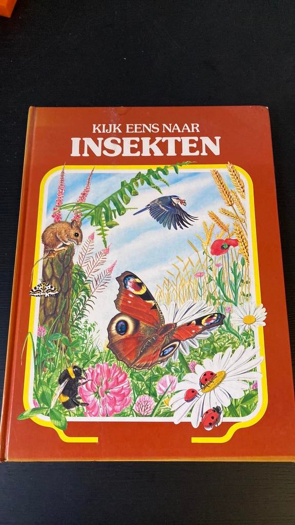 Kijk eens naar de insecten, Ophalen of Verzenden, Gelezen, Non-fictie