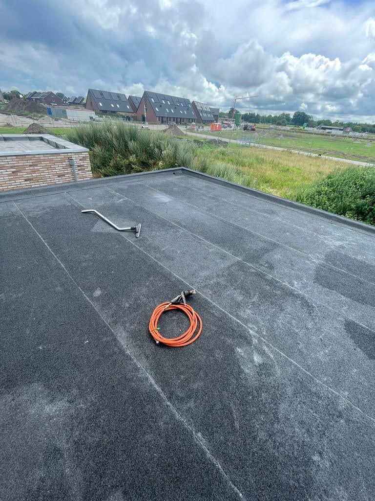 Dakdekker bitumen, Diensten en Vakmensen, Dakdekkers en Rietdekkers, Bitumineus