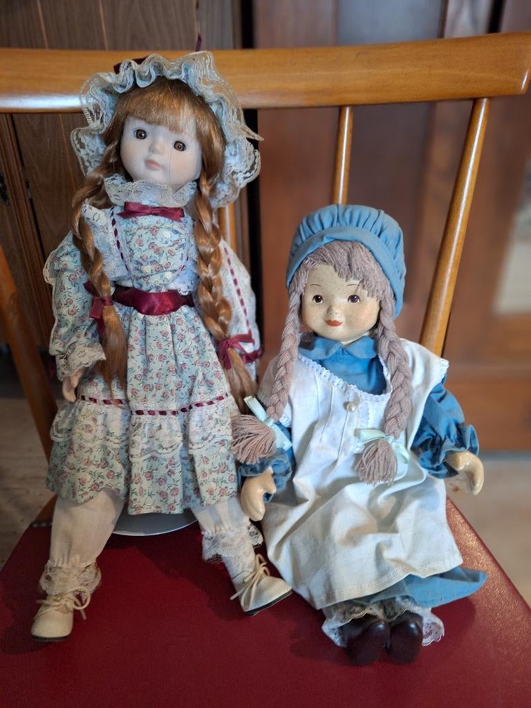 2 oude poppen, Verzamelen, Poppen, Ophalen of Verzenden, Gebruikt, Pop, Levensecht of Reborn