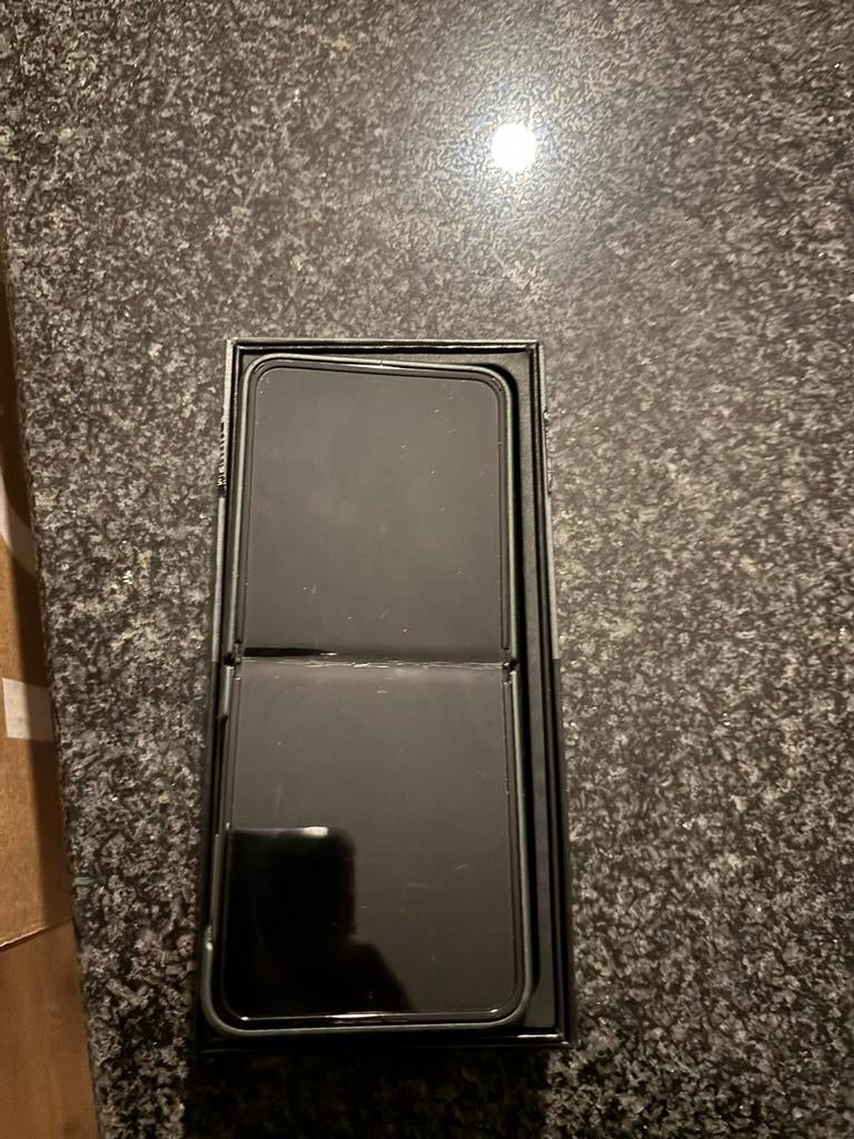 Samsung Z Flip 4 - Scherm defect, Telecommunicatie, Mobiele telefoons | Samsung, Ophalen, Gebruikt, Zwart, Touchscreen