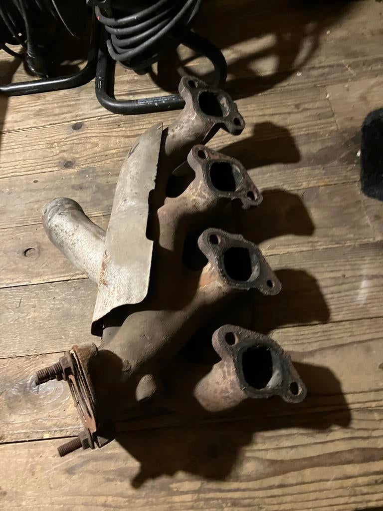 Volvo 240 Uitlaatspruitstuk met Hitteschild - Goede Staat, Ophalen of Verzenden, Gebruikt, Volvo