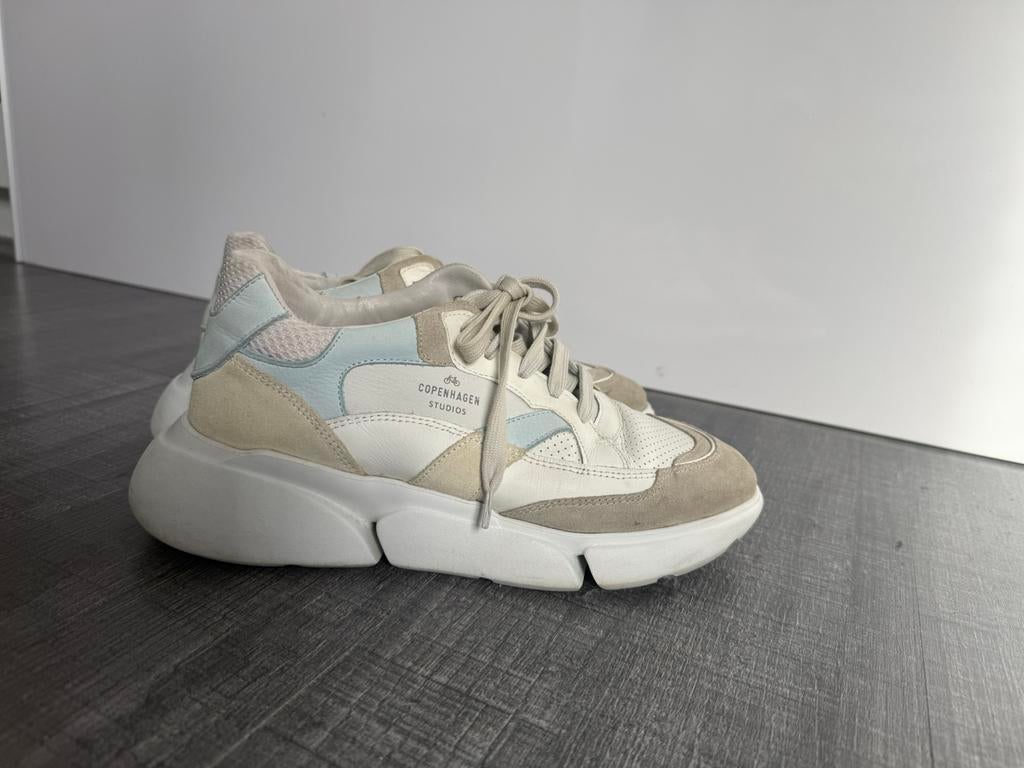 Copenhagen sneakers mt 40, Kleding | Dames, Schoenen, Beige, Ophalen of Verzenden, Sneakers of Gympen, Gedragen