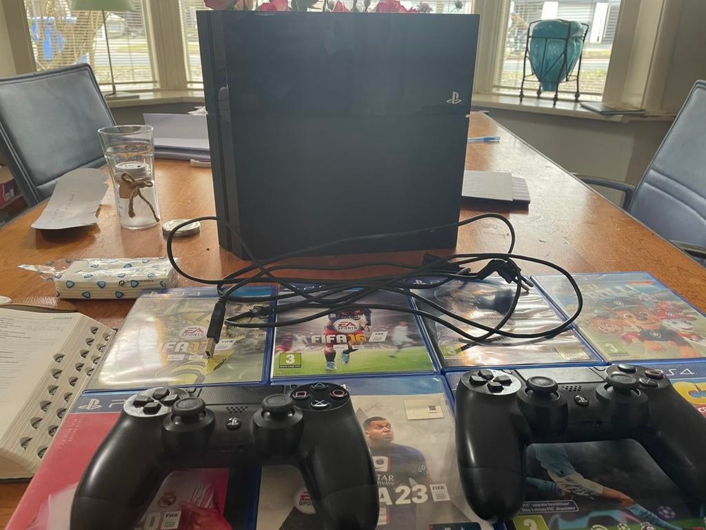Playstation 4 met controllers,draden en spellen, Ophalen, Gebruikt, Controller, PlayStation 4