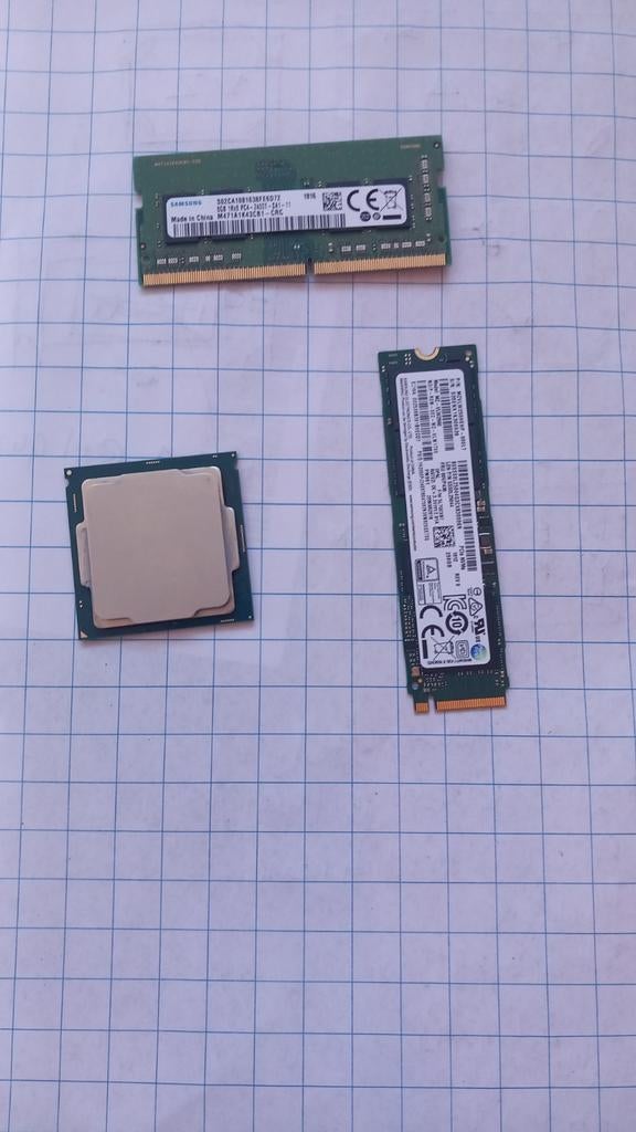 Intel i5-7400 cpu, 8gb dimm ddr4 ram en 256gb ssd, Computers en Software, Processors, Ophalen of Verzenden, Zo goed als nieuw