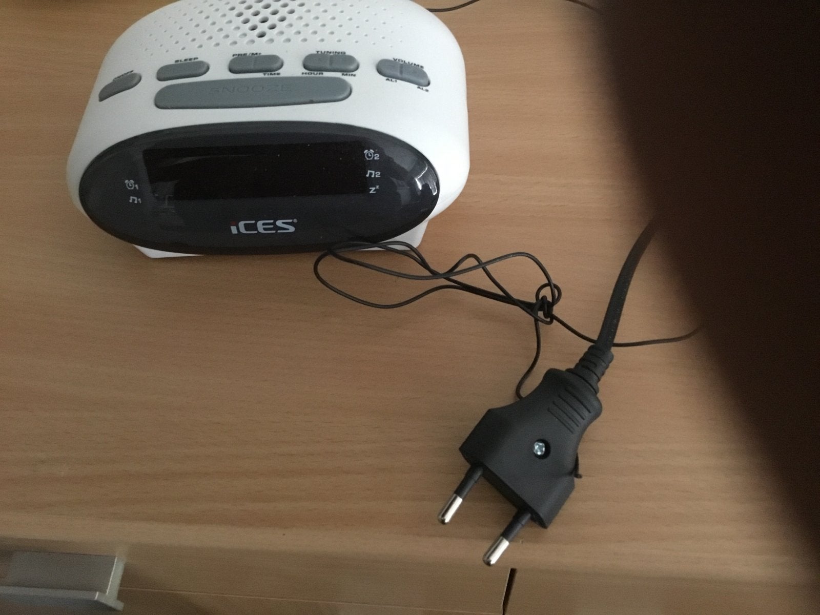 Witte Ices Wekkerradio - Zo goed als nieuw, Witgoed en Apparatuur, Wekkers, Zo goed als nieuw, Digitaal, Ophalen of Verzenden