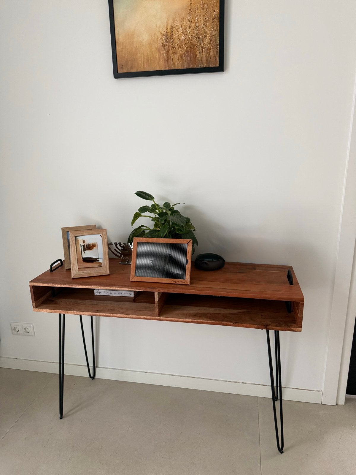 Houten sidetable met metalen poten en opbergvakken, Ophalen, 100 tot 150 cm, Zo goed als nieuw, 75 – 100