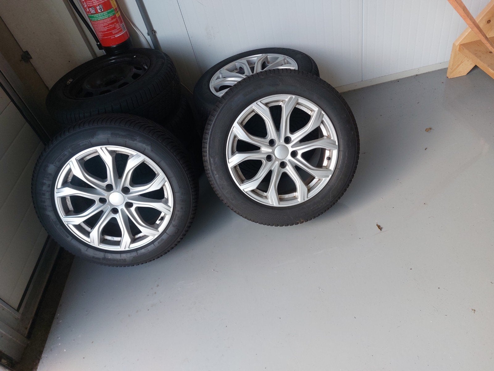 Mooie set velgen 17 inch inclusief winterbanden , Audi, BMW, Velg(en), 17 inch, 225 mm, Winterbanden