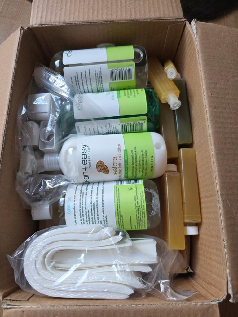 Clean + Easy Waxing Spa Kit - Nieuw in doos, Ophalen of Verzenden
