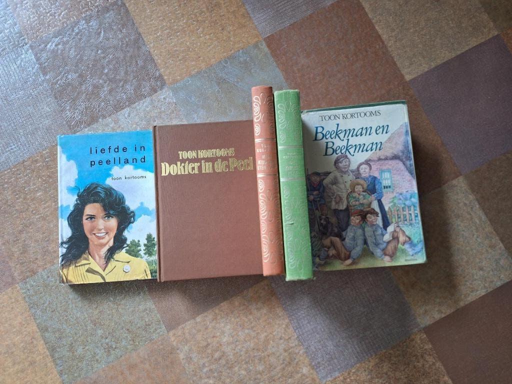 5 boeken Toon Kortooms, Boeken, Ophalen of Verzenden, Gelezen, Toon Kortooms, Nederland