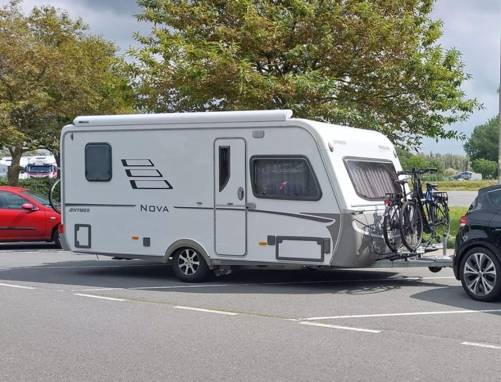 Eriba Hymer Nova 465, Caravans en Kamperen, Kachel, Omvormbare zithoek, Rondzit, Particulier
