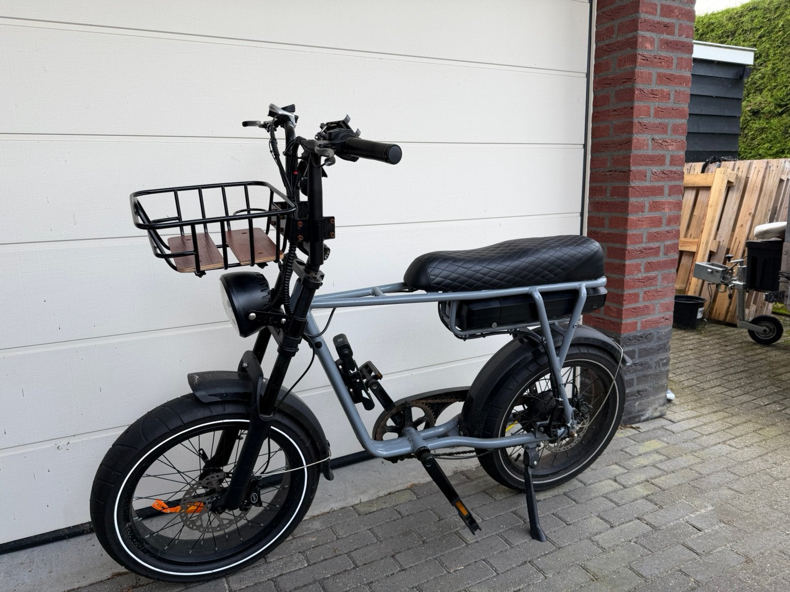 EB4 fatbike met trapsensor en mandje, Ophalen, Gebruikt, 50 km per accu of meer, Overige merken