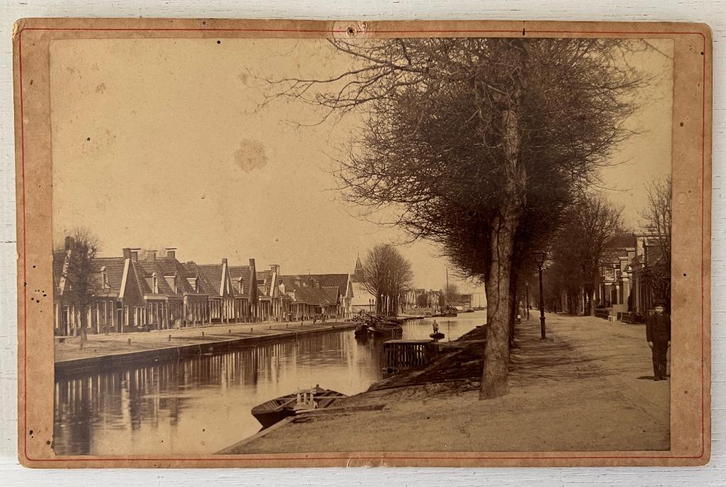 Heerenveen langs de Heerenwal tussen 1901 en 1919, Verzamelen, Foto's en Prenten, Gebruikt, Foto, Overige onderwerpen, Voor 1940