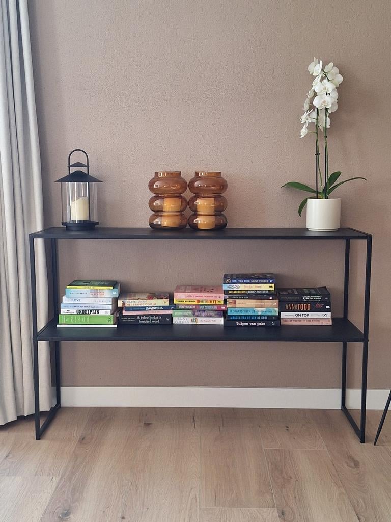 Zwart metalen wandrek/boekenrek - Modern en Strak, Huis en Inrichting, Kasten | Boekenkasten, Ophalen, Met plank(en), Modern, Industrieel, Minimalistisch