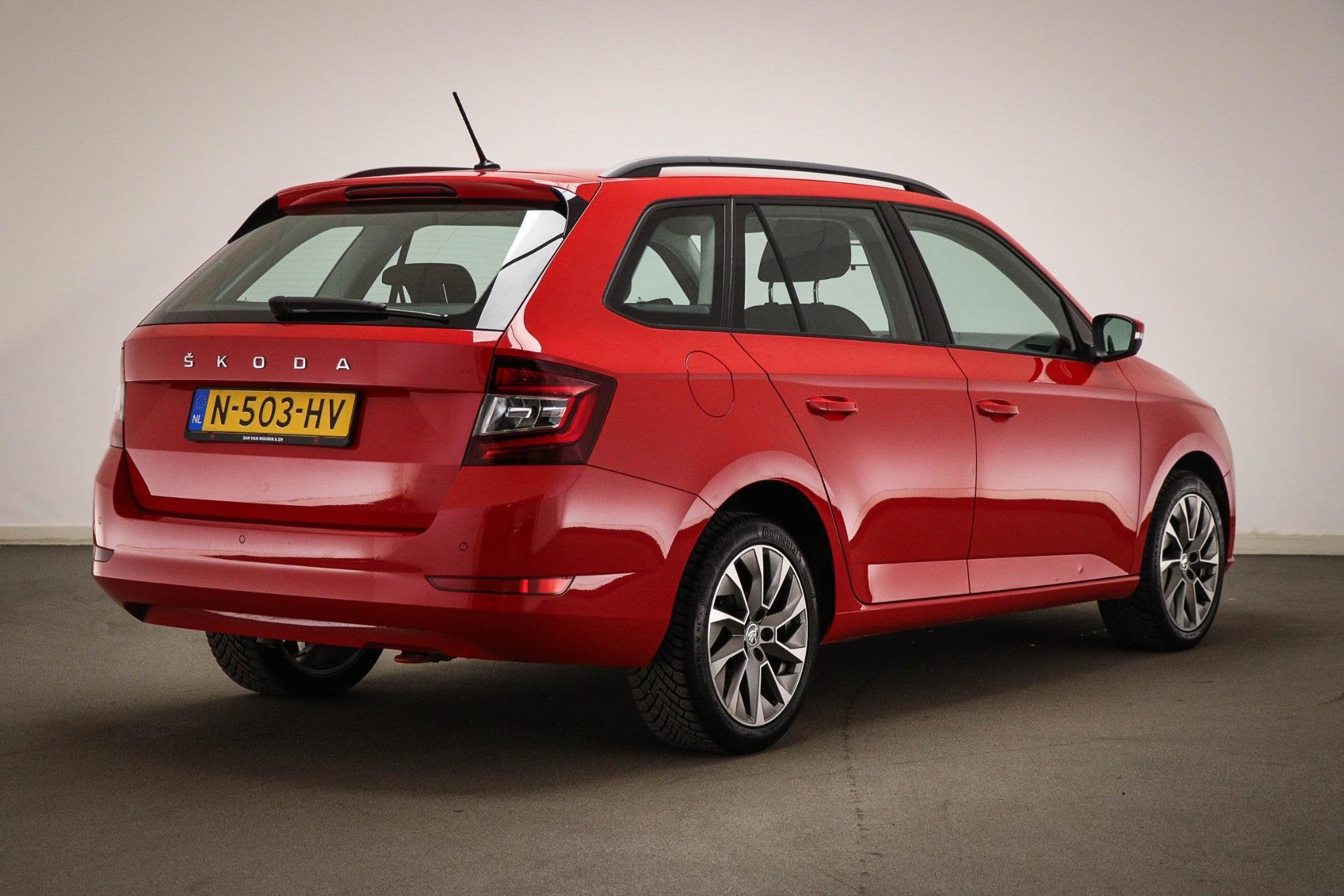 Skoda Fabia Combi 1.0 TSI Business Edition | NAVIGATIE PACK, Auto's, Stof, Gebruikt, 95 pk, 1036 kg