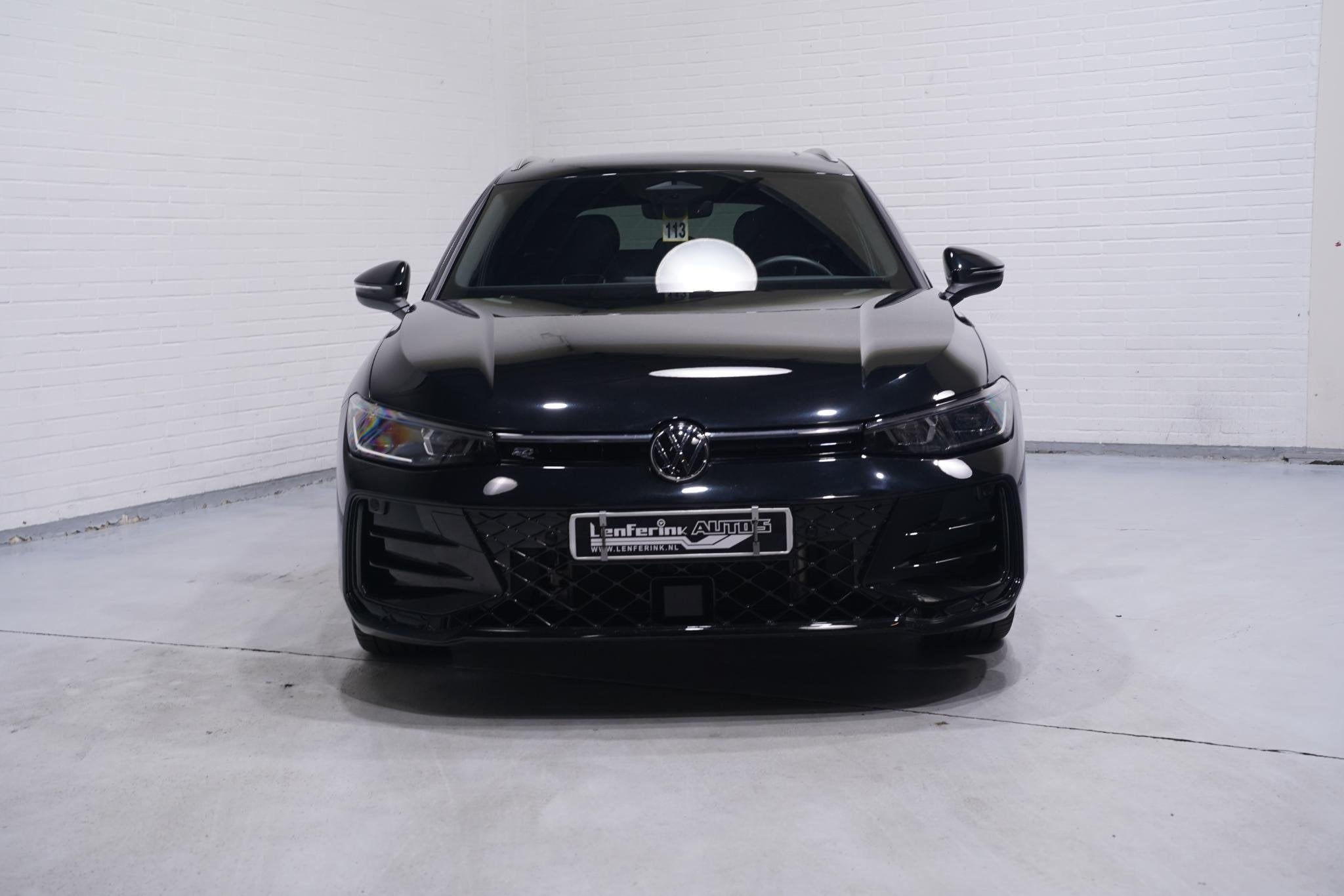 Volkswagen Passat R-line 150 PK DSG Panodak camera IQ Light, Stof, Gebruikt, Zwart, 4 cilinders