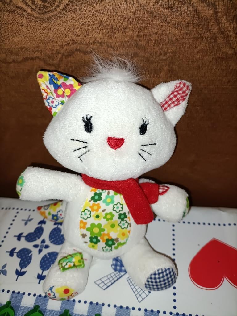 Blokker witte kat knuffel 17 cm groot, Ophalen of Verzenden, Zo goed als nieuw