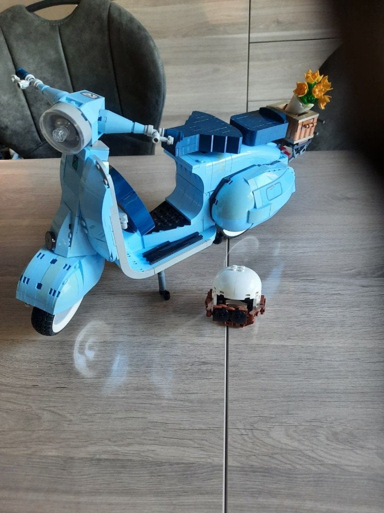 Lego 10298: Vespa 125, Lego, Ophalen of Verzenden, Zo goed als nieuw, Compleet