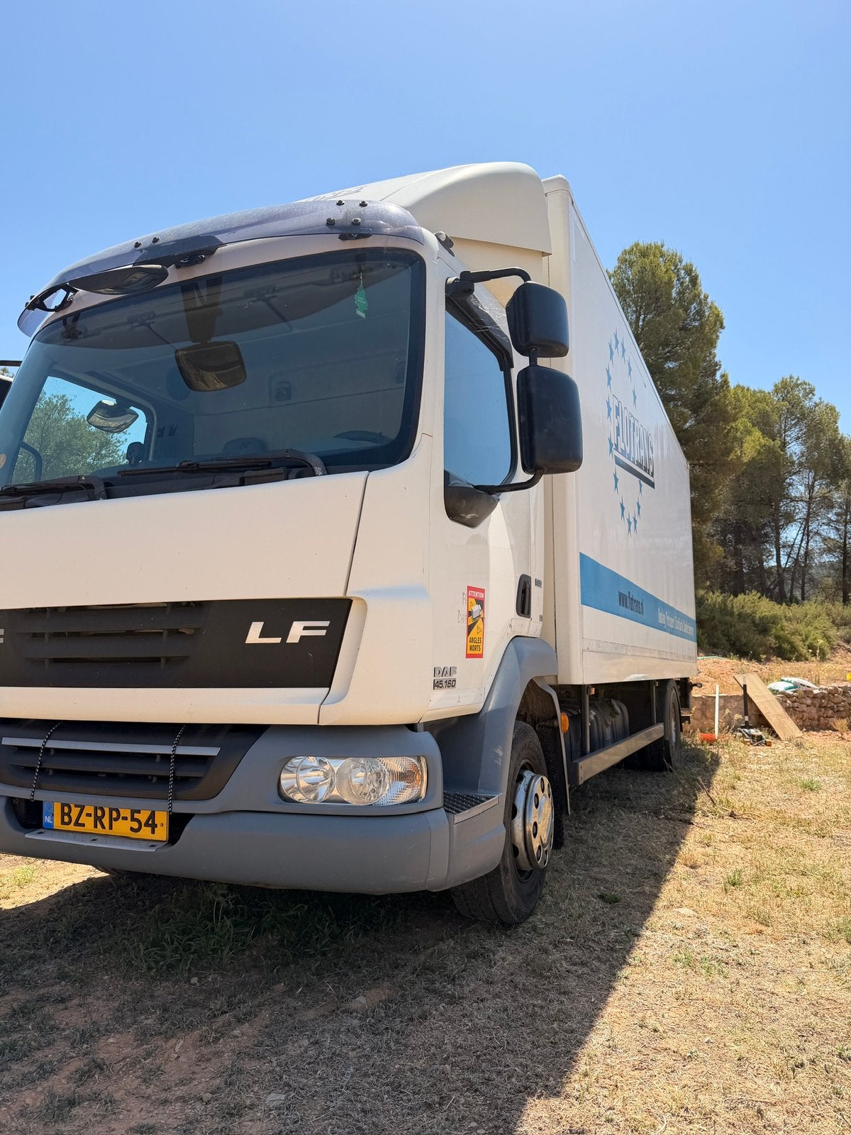 DAF FA LF45 bakwagen met laadklep, Auto's, Euro 5, Zwart, 160 pk, Wit