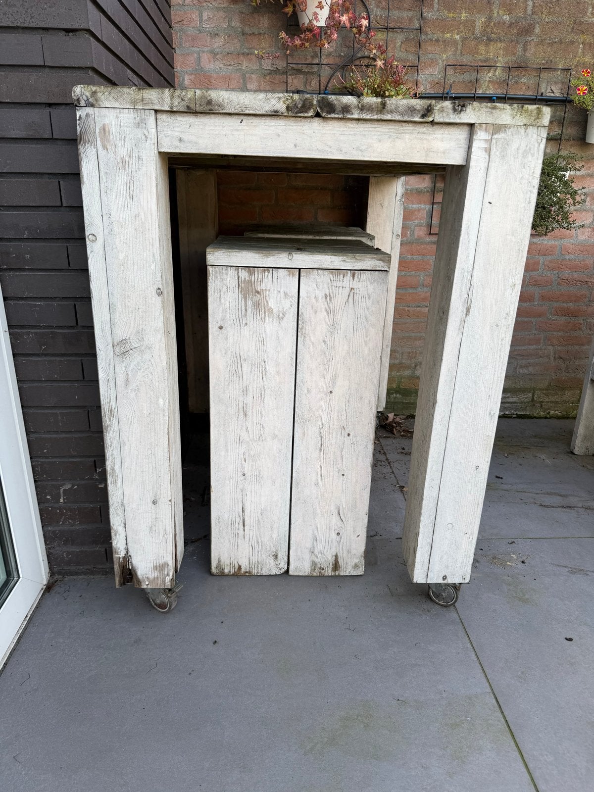 Gratis: Steigerhouten Bartafel met 4 Krukken, Ophalen, Gebruikt