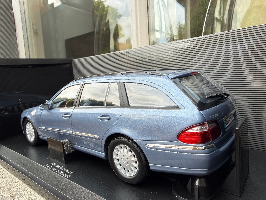 1:18 Mercedes S211 E-Klasse T-Modell blauw 2002 Kyosho, Kyosho, Auto, Nieuw, Ophalen of Verzenden