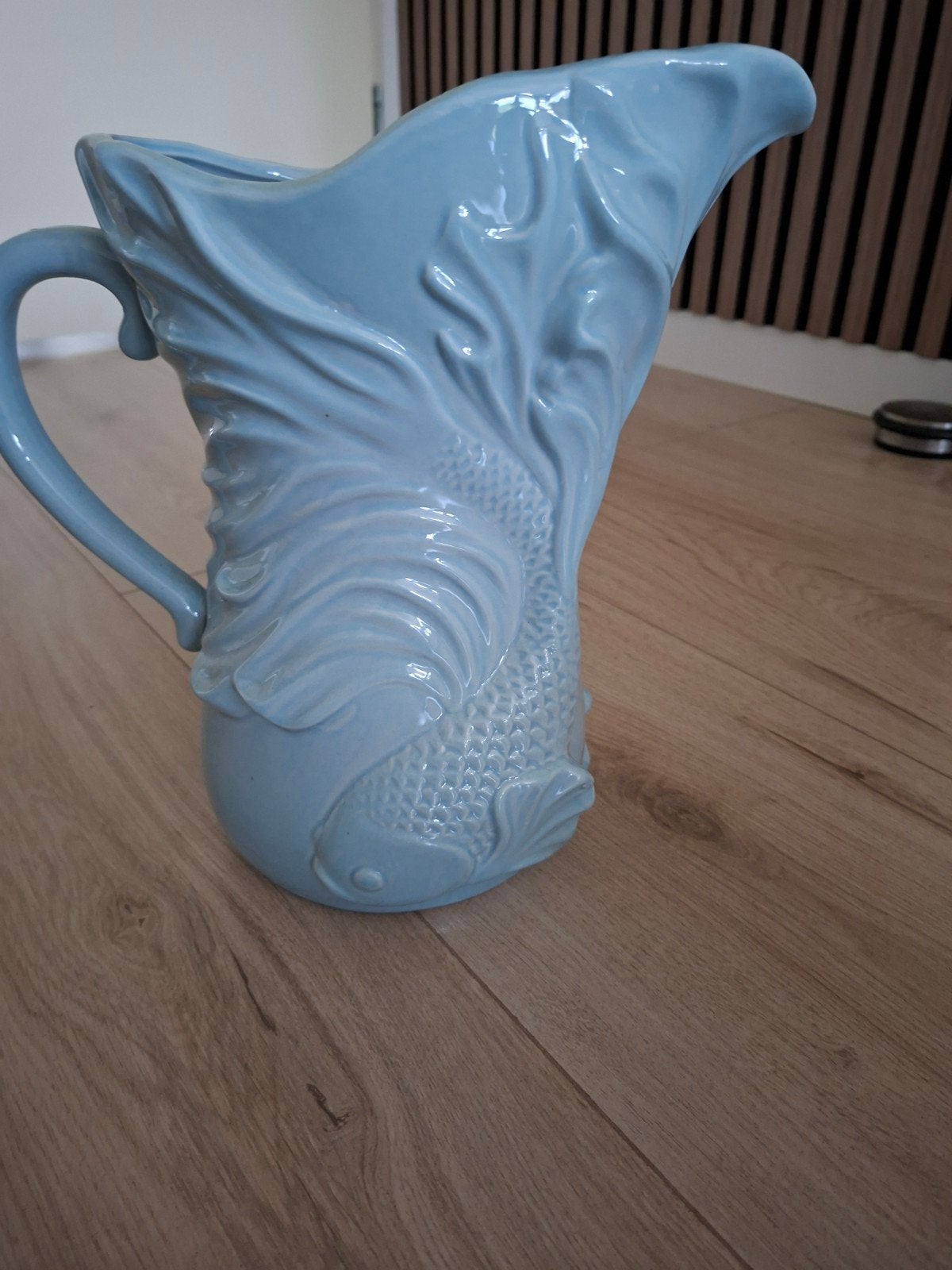 Sissy-Boy keramische karaf vis - lichtblauw, Ophalen, Blauw, Met handvat, Zo goed als nieuw