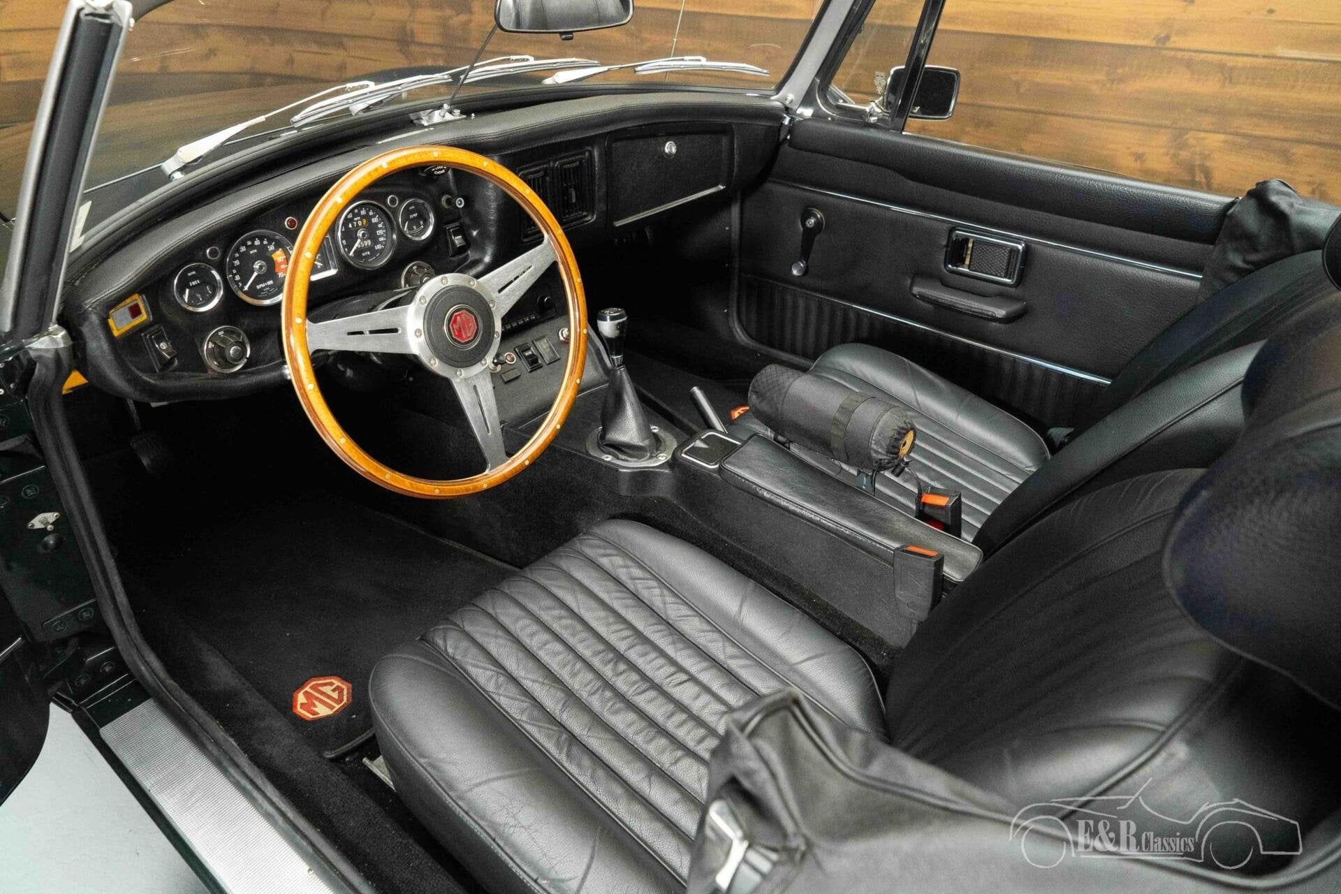 MG MG B Cabriolet | 1973, Auto's, Achterwielaandrijving, Zwart, 95 pk, Cabriolet
