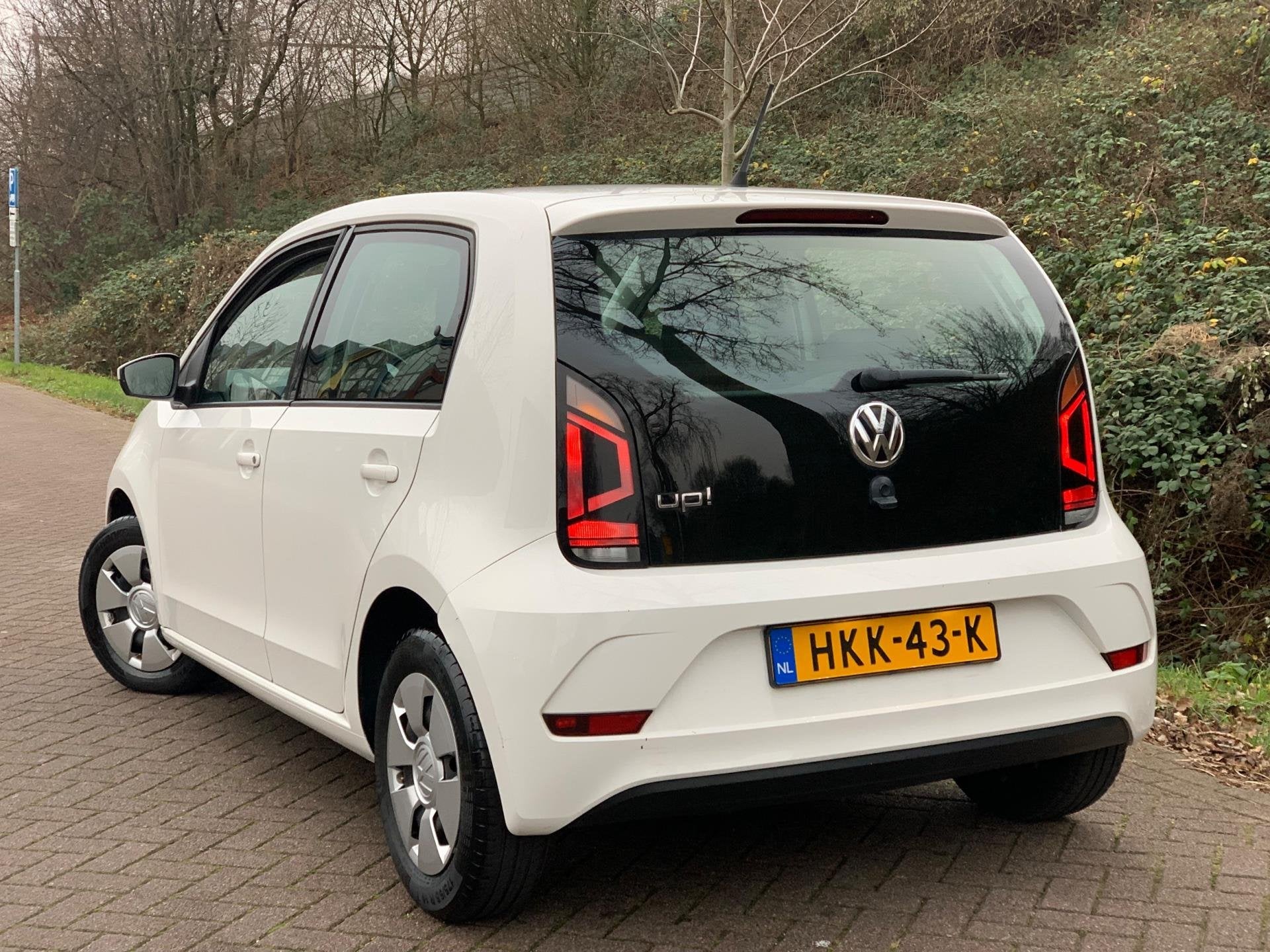 Volkswagen UP! 1.0 BMT up! beats AIRCO 5 DEURS 2018 LUXE!, Auto's, Voorwielaandrijving, Gebruikt, Wit, Handgeschakeld