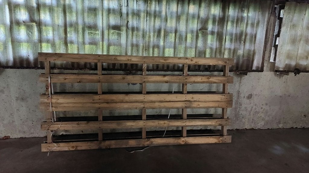 Gratis af te halen: Meerdere stevige houten pallets, Ophalen, Gebruikt, 200 tot 250 cm, 50 mm of meer