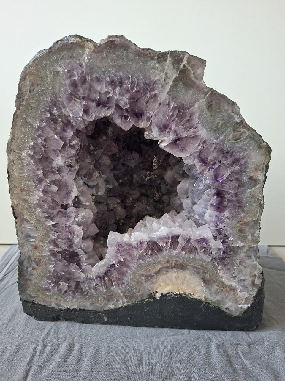 Amethist Geode 30,95kg, Verzamelen, Mineralen en Fossielen, Ophalen