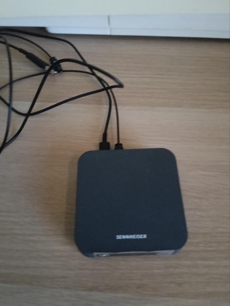 Senheiser BT T100 audiotransmitter, Ophalen of Verzenden, Bluetooth