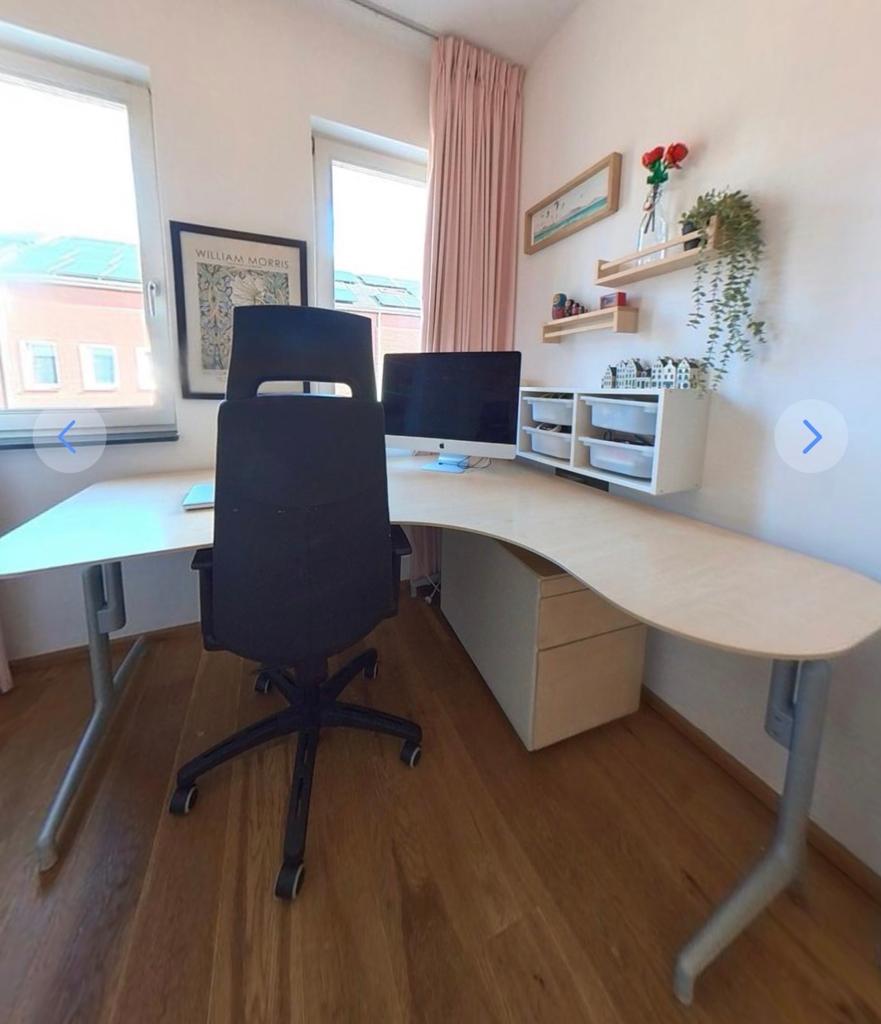 Professioneel in hoogte verstelbaar hoekbureau, Ophalen, Gebruikt, Hout, Hoekbureau