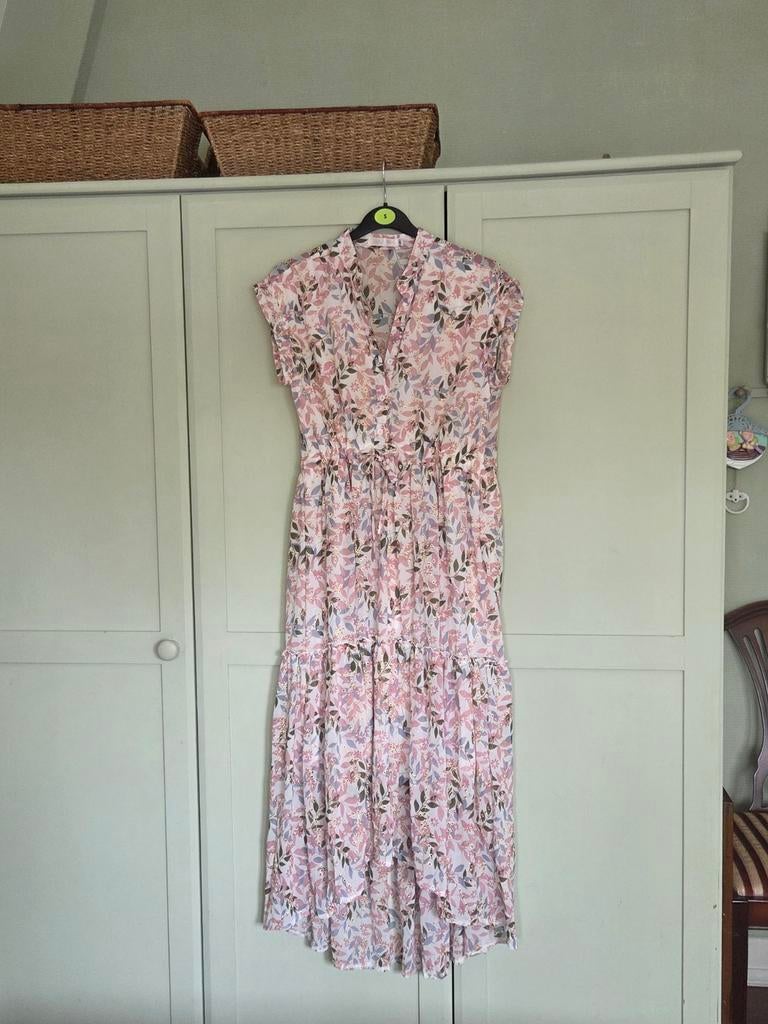 Mooie zomerjurk met gouden stiksels van Flamant Rose, mt M, Kleding | Dames, Jurken, Ophalen of Verzenden, Zo goed als nieuw, Roze